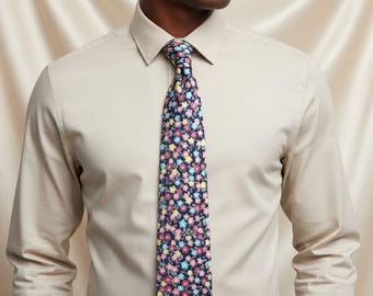Boho Floral Tie, Wildflower Necktie for Men, Wedding Tie, Elegant Gift for Him, Groomsmen Accessories