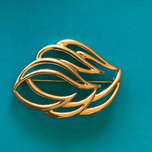 Monet Gold Tone Leaf Brooch
