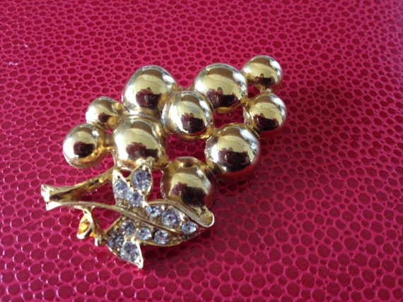 Luscious Warm Shiny Gold Rhinestone Grape Cluster… - image 5