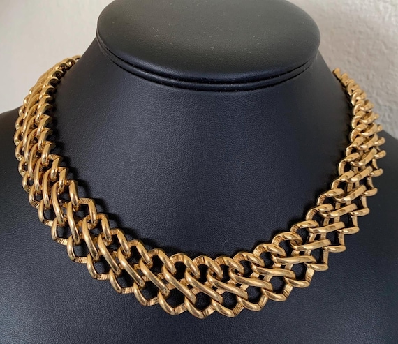 Vintage Signed Monet Warm Shiny Gold Graduated Chunky Chain Choker