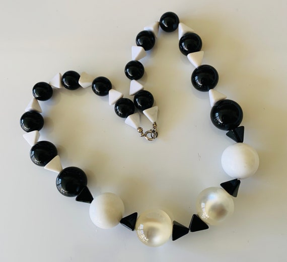 Fabulous Large Lucite Moonglow and Black and Whit… - image 9
