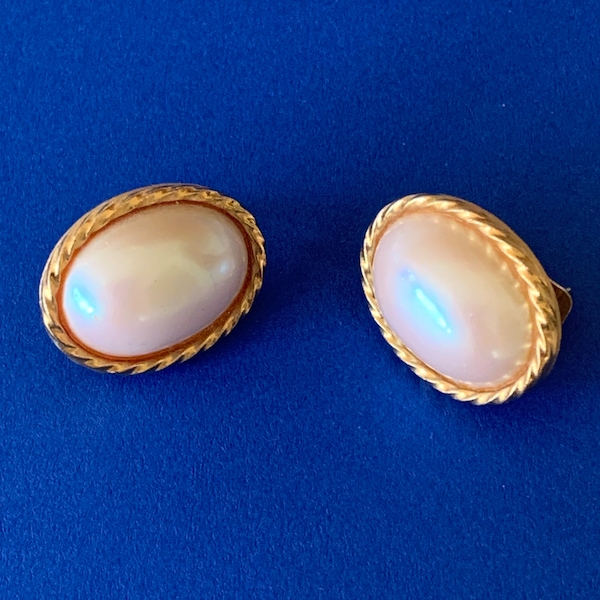 Richelieu Oval Pierced Earrings With Classic Glossy Oval Faux Pearl Centers