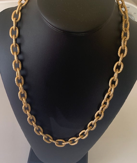 Chunky Mat Gold Oval Link Chain Necklace - image 1