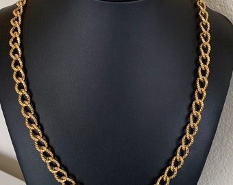 Vintage Classic Warm Shiny Gold Hammered Twisted Link 24 inch Chain Necklace
