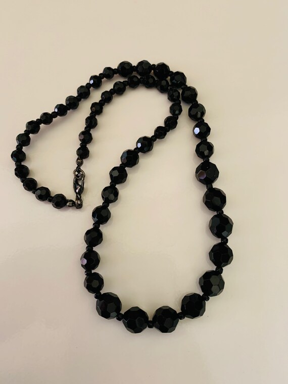 Short Black Faceted Graduated Bead Necklace - image 3