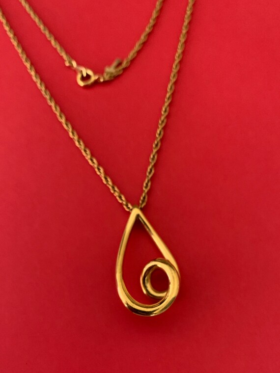 Elegant T Signed Trifari Shiny Gold Pendant Neckl… - image 4