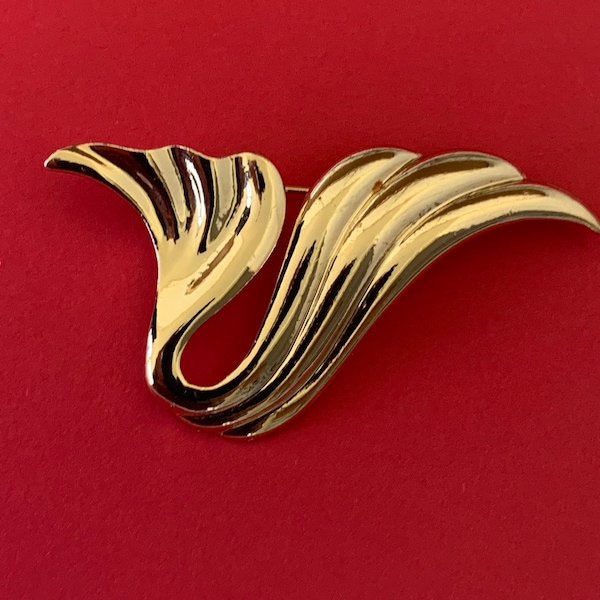 Swoosh Gold Abstract Brooch