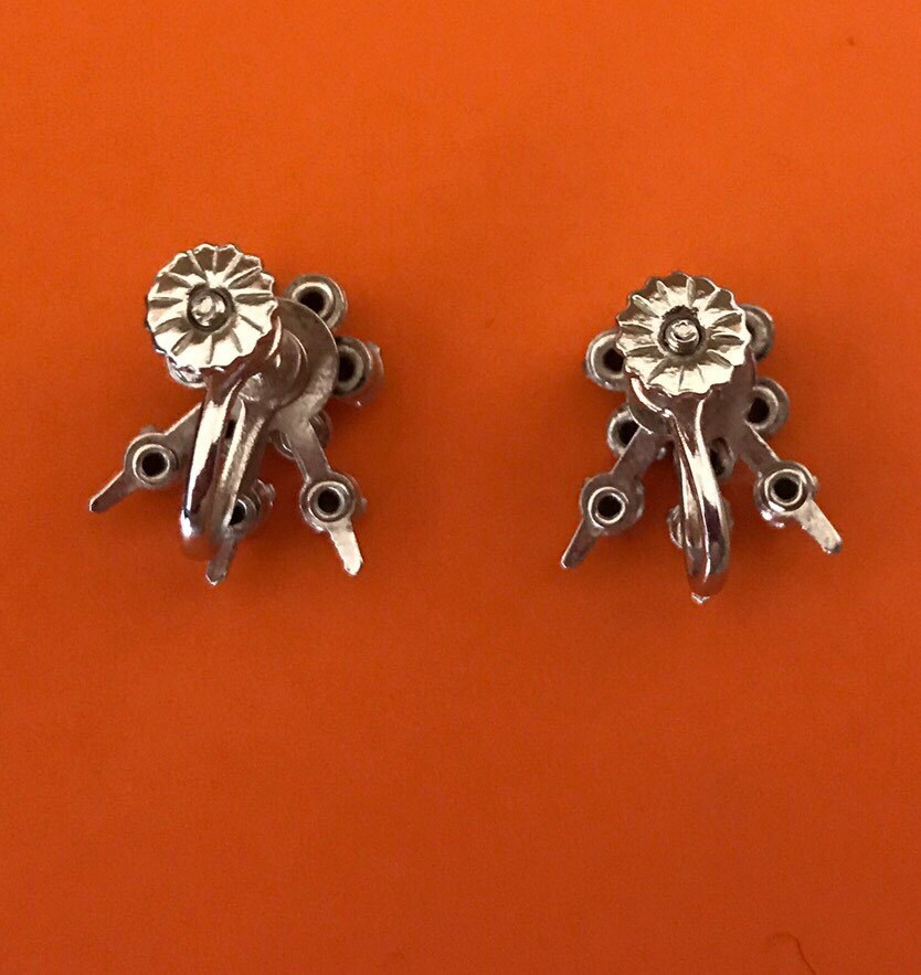 Boucles D'Oreilles Vintage à Vis - Argent Vieilli Avec Décor Nacre - Bijou Ancien Très Bon État - Pour Femme