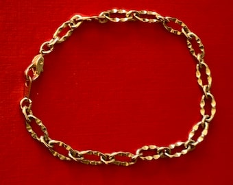 Decorative Gold Tone Chain Link Bracelet