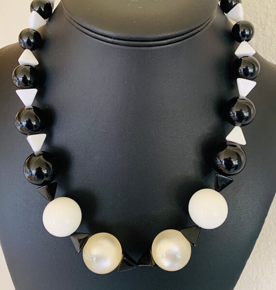 Fabulous Large Lucite Moonglow and Black and Whit… - image 8