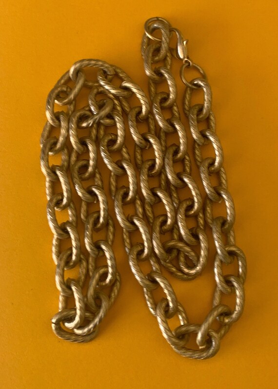 Chunky Mat Gold Oval Link Chain Necklace - image 4