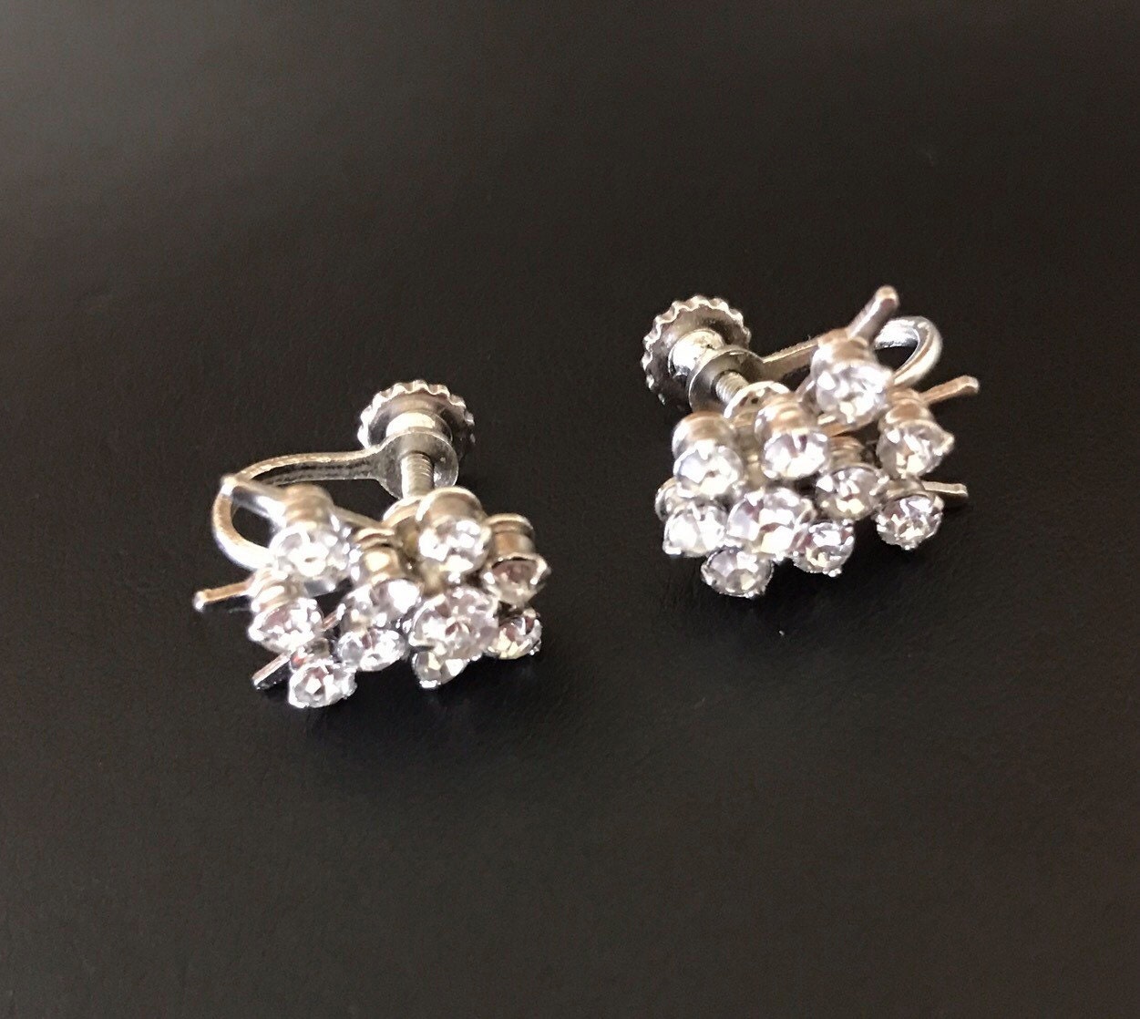 Boucles D'oreilles Vintage à Vis - Couleur Argent Vieilli Avec Nacre - Très Bon état