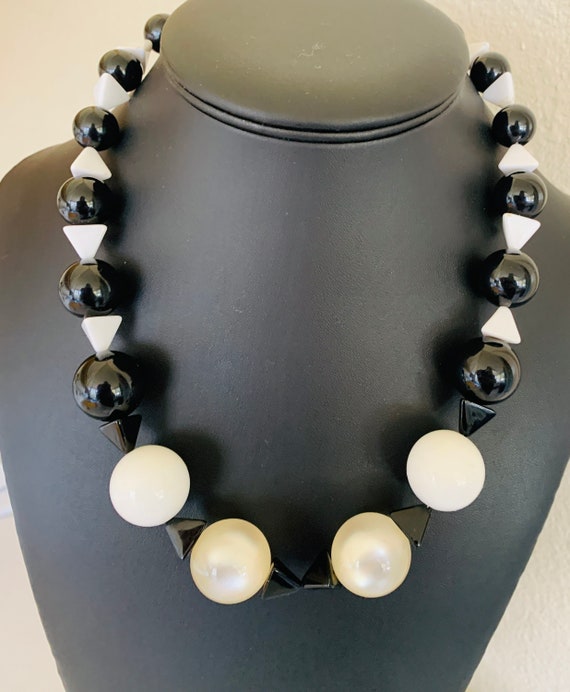 Fabulous Large Lucite Moonglow and Black and Whit… - image 3