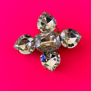 Large 1980&#39;s Decorative Prong Set Gemstone Cut Clear Rhinestone Brooch