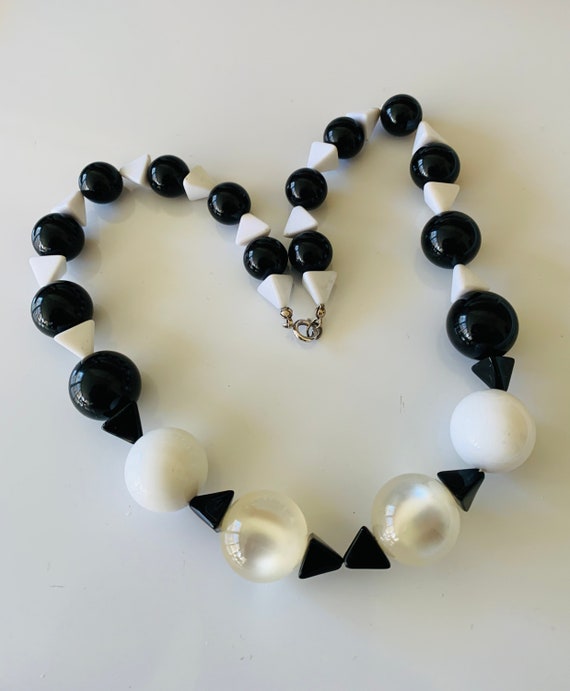 Fabulous Large Lucite Moonglow and Black and Whit… - image 4