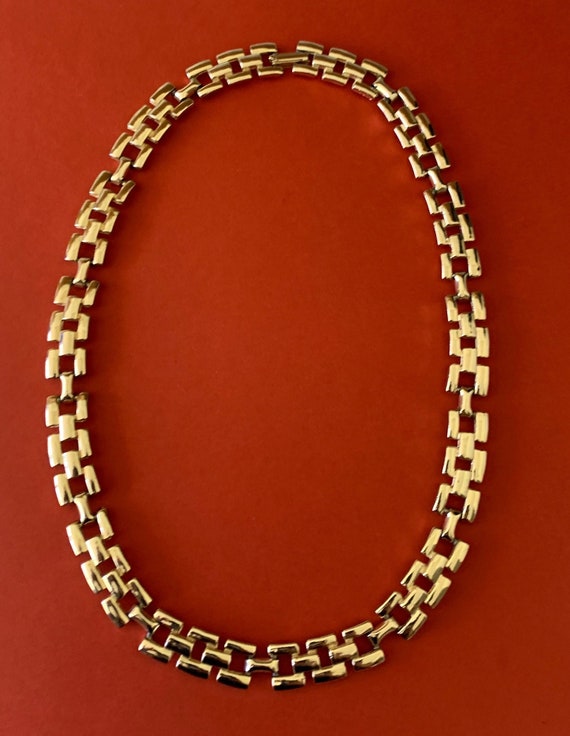 Light Gold Tone Choker with Brick Look Links View 3