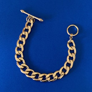 Bright Gold Tone Chunky Smooth Edged Chain Link Bracelet