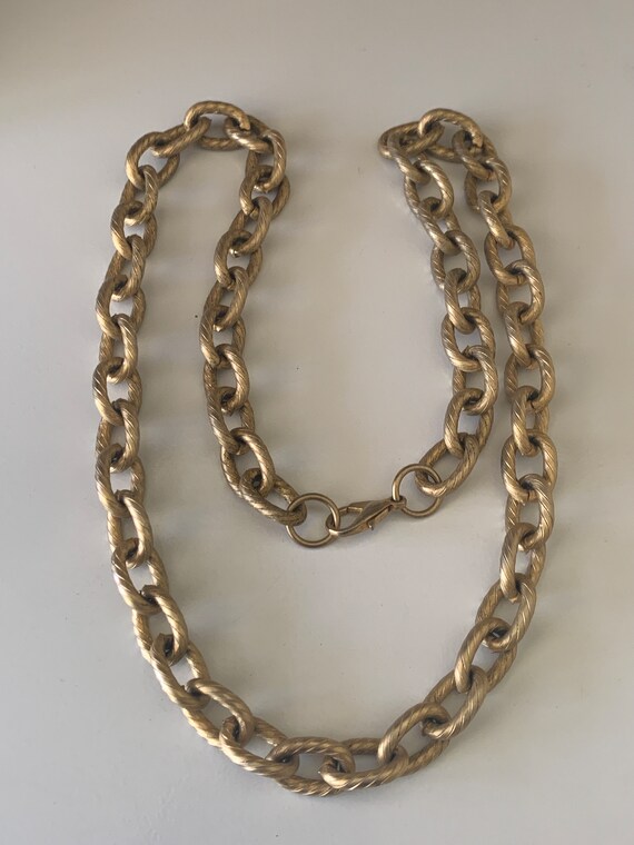 Chunky Mat Gold Oval Link Chain Necklace - image 3