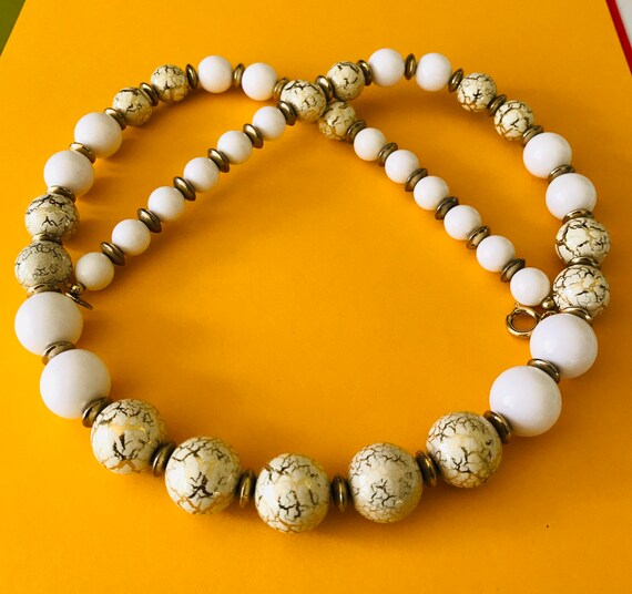 Japanese Gold Crackle and White Graduated Bead Ne… - image 8