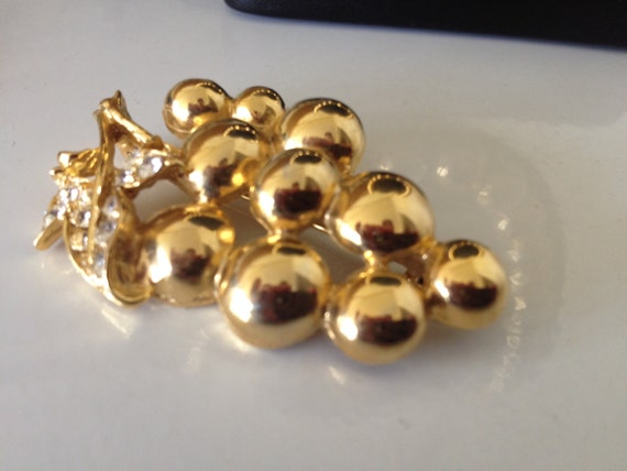Luscious Warm Shiny Gold Rhinestone Grape Cluster… - image 1