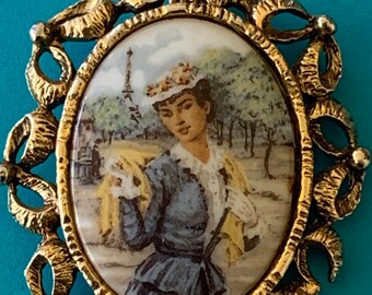 Figural Transfer Ware Glass Cameo of a Young Woman in Paris Pendant Necklace