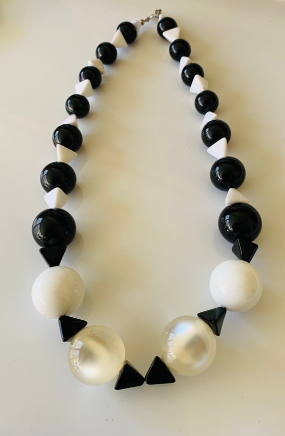 Fabulous Large Lucite Moonglow and Black and Whit… - image 5