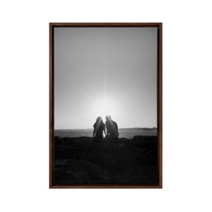 Svartvita väggkonst med parsilhuetter, solnedgångsfotografering av havet, canvas- och affischer