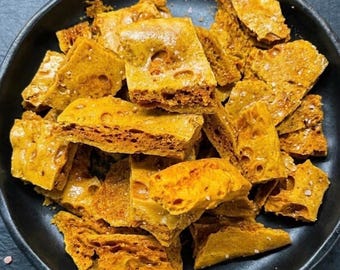 Caramelos de panal de miel gourmet frescos, caramelos de chocolate con bizcocho