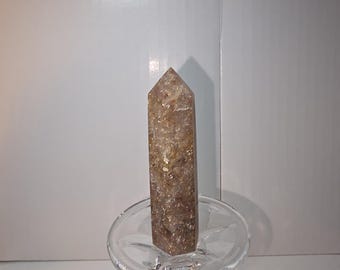 Torre de cristal de cuarzo fresa / Obelisco pulido rojo y blanco / Piedra del amor y la compasión