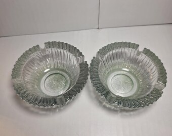 Vintage Blenko 632 groene geribbelde glazen asbakken/opvangbakjes - set van 2 (een klein foutje)
