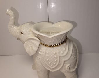 Portavelas de porcelana Lenox con forma de elefante, blanco brillante, oro de 24 quilates.