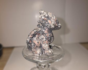 Escultura de cristal de dragón de jaspe crinoideo / Figura fantástica de jaspe orbicular