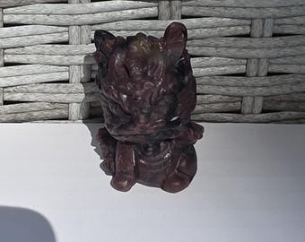 Talla de cristal de perro Foo granate / Figura de guardián de piedra rojo intenso / Cristal de protección