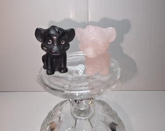 Pareja de cachorros de león de obsidiana y cuarzo rosa / Figuritas de Simba talladas a mano / Conjunto de amor y protección