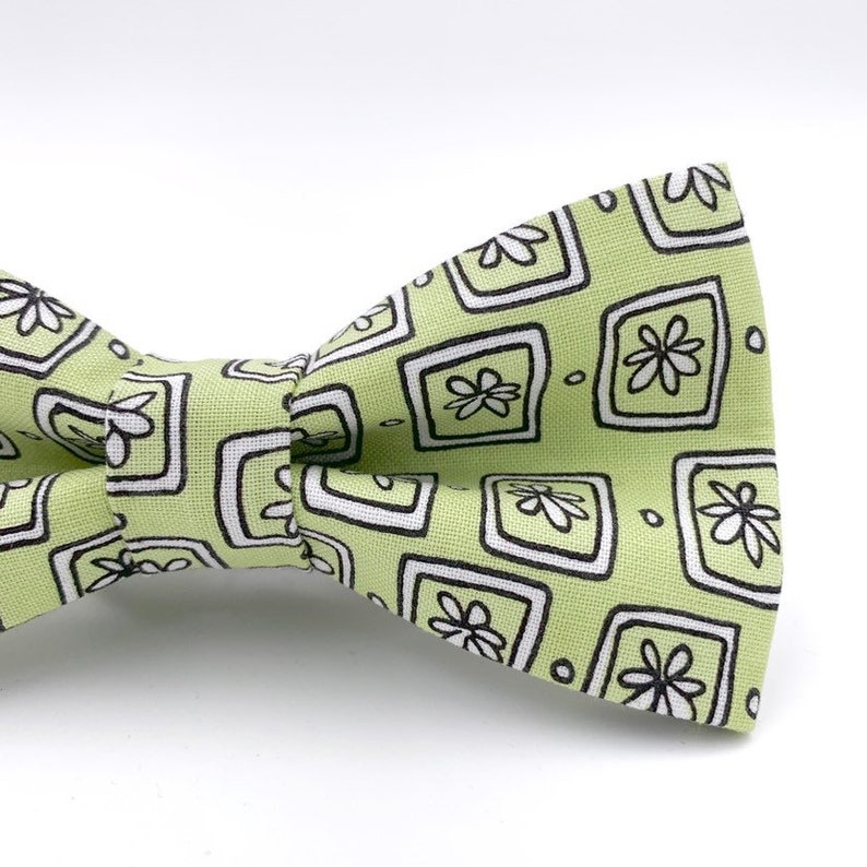 Mens Light Green Bowtie in Succulents Green Bow Tie Pretied Etsy