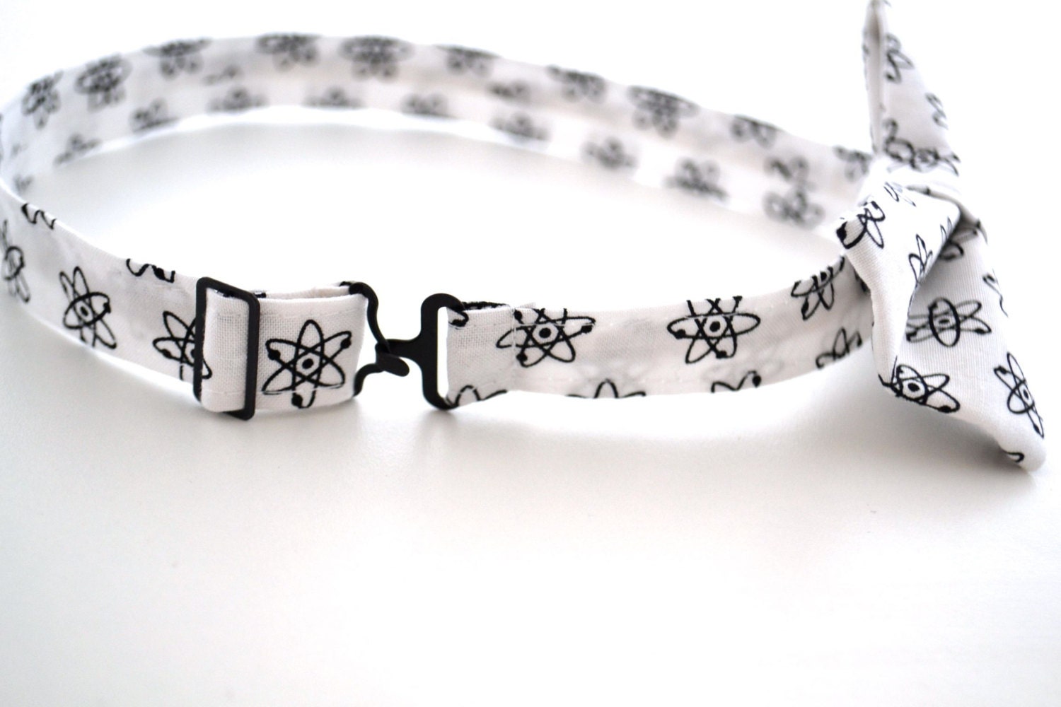 Mens Bow Tie With Atoms in White Science Bow Tie Etsy