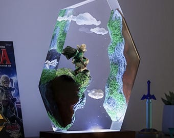 Handmade Zel.da Lamp: Polygon Resin Night Light, Gamer Gift