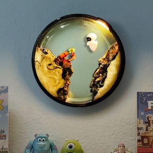 Robot Wall-E & Eve – Round Wall Epoxy Resin Lamp, Handmade Night Light, Christmas Gifts, Home Decor, Gift for Him, Gilf for Her