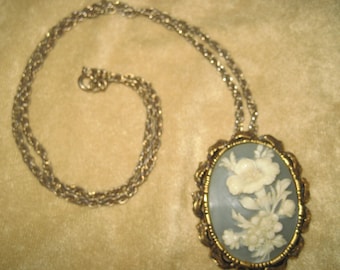 Vintage 60s Wedgwood Style Floral Resin Cameo Brooch Necklace