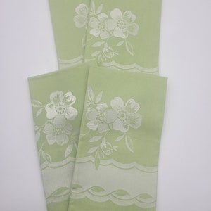 Vintage Damask Linen Napkins / Set of 4 / Pale Green