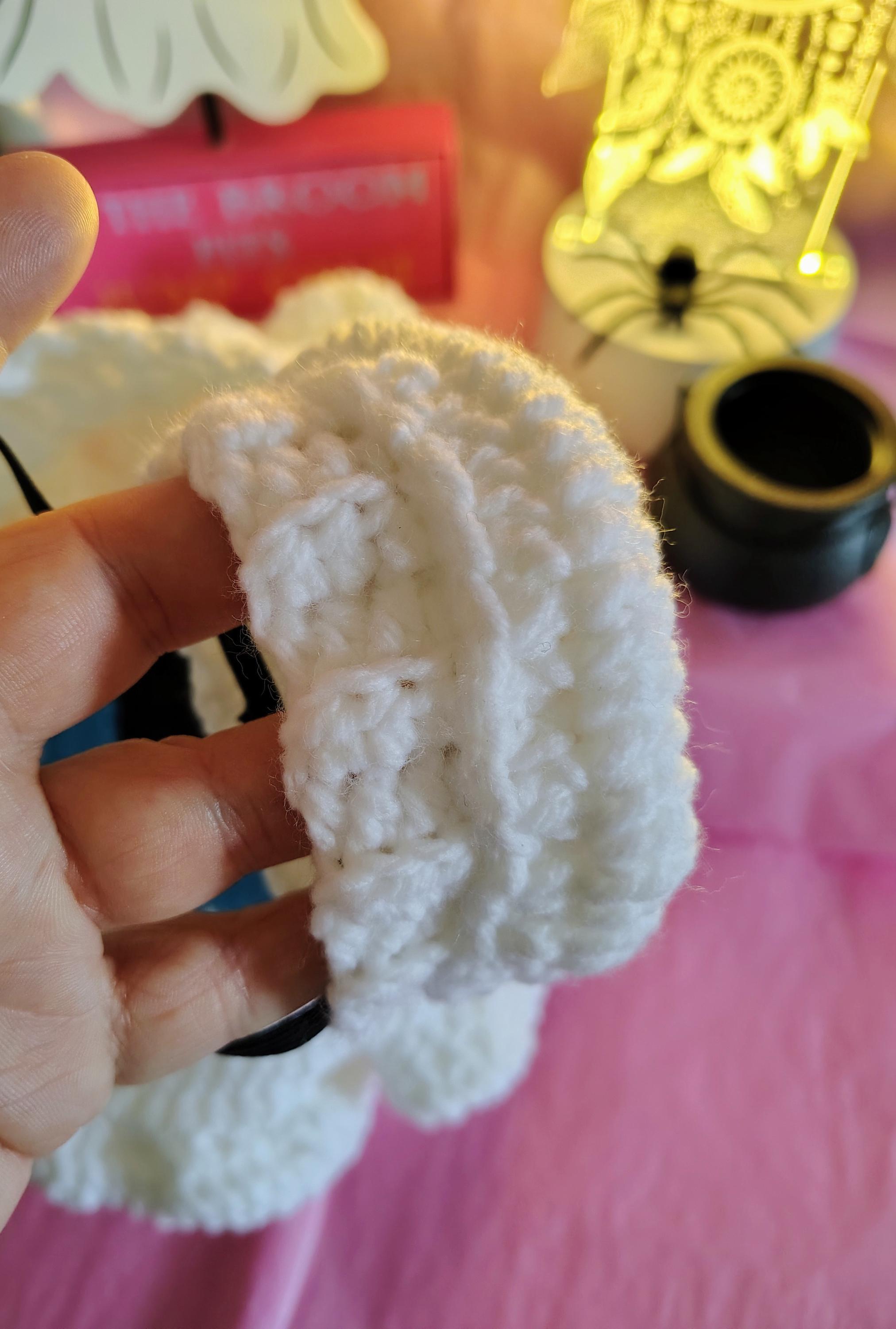 Evil Eye Crochet Hat for You and Your Familiar - Thumbnail 4