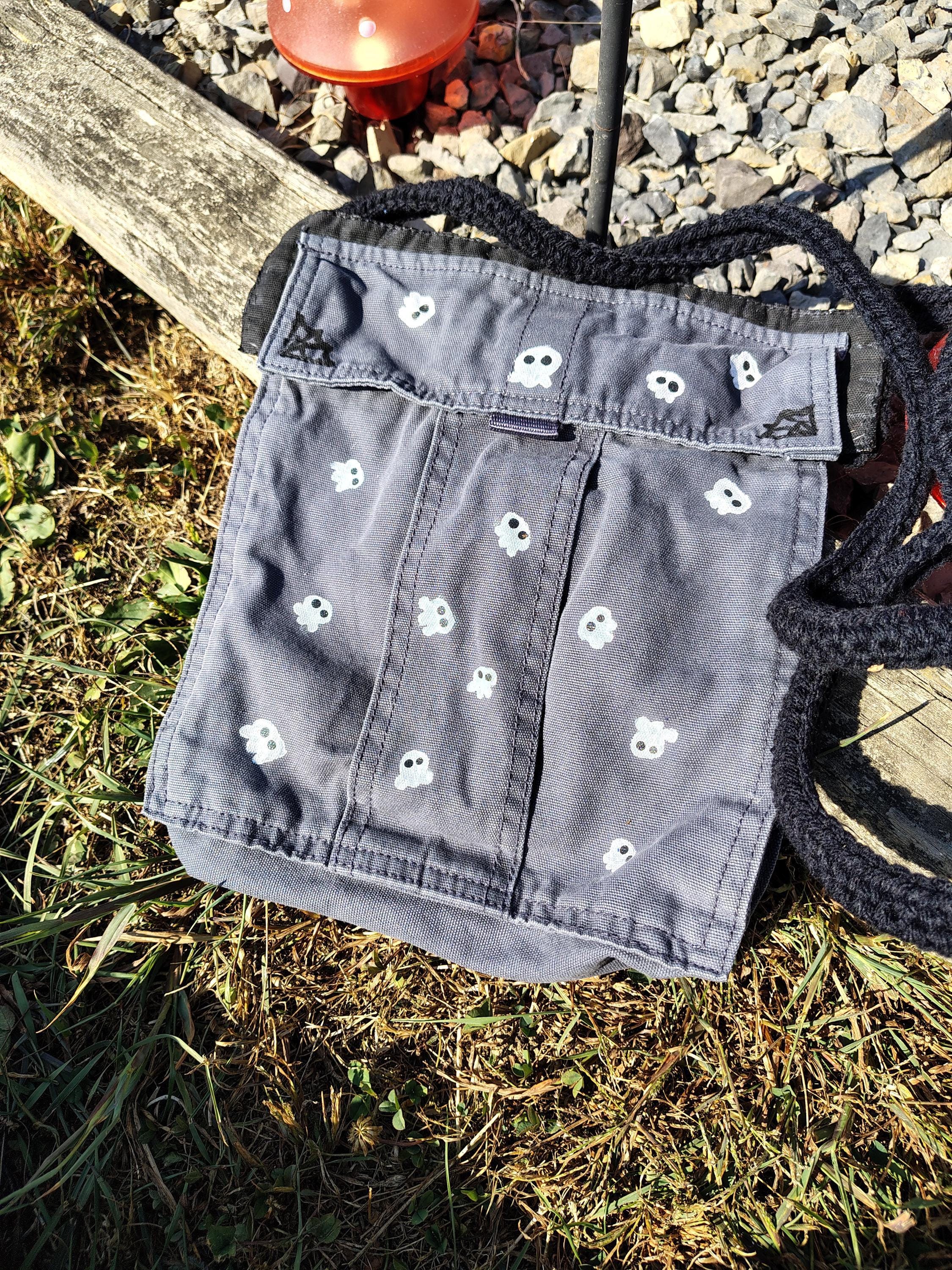 Skull Crossbody Bag with Matching Hat - Thumbnail 4