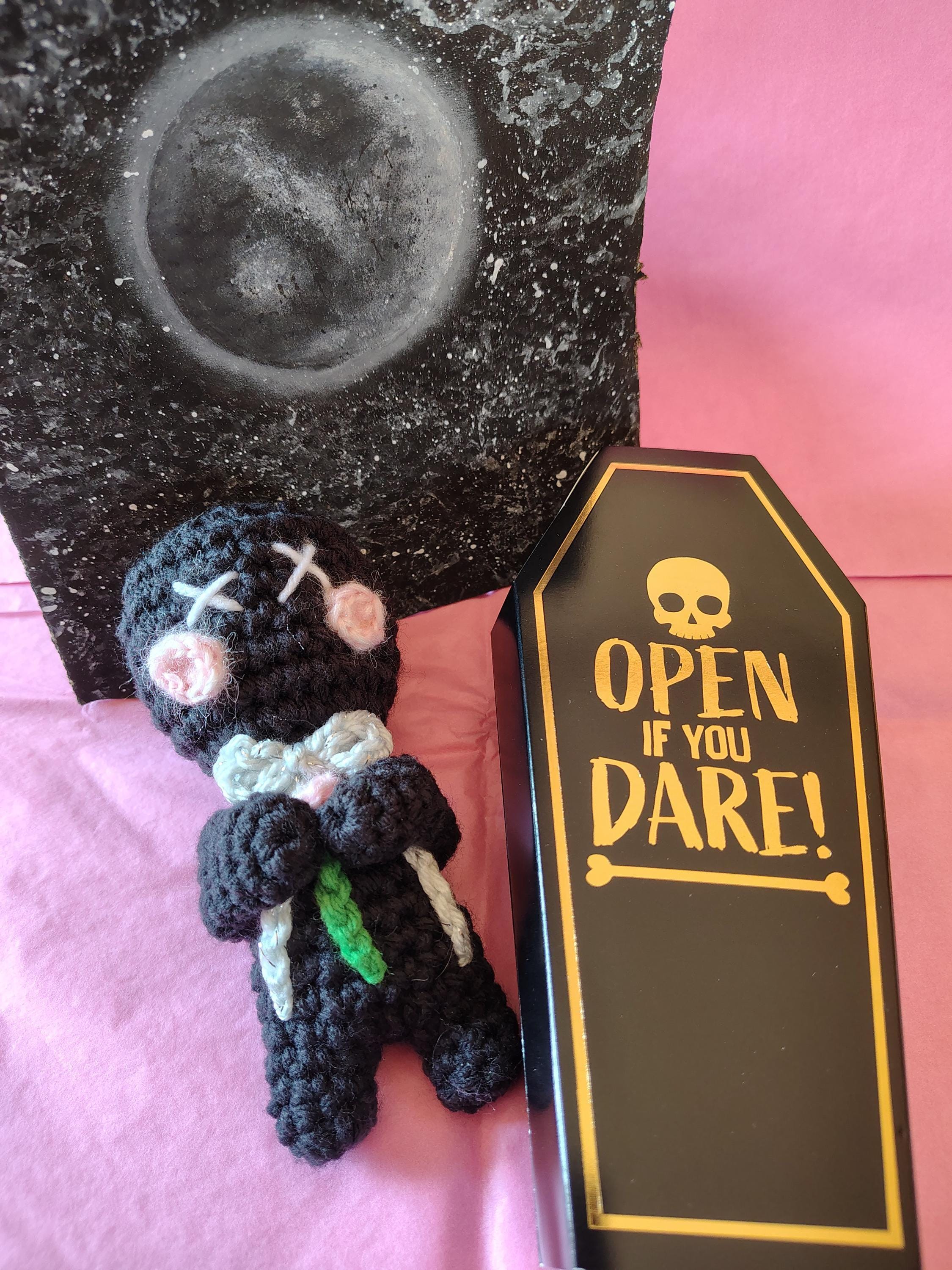 Gothic Pin Cushion, Dead Man Voodoo Poppet Spooky Home Decor - Thumbnail 2