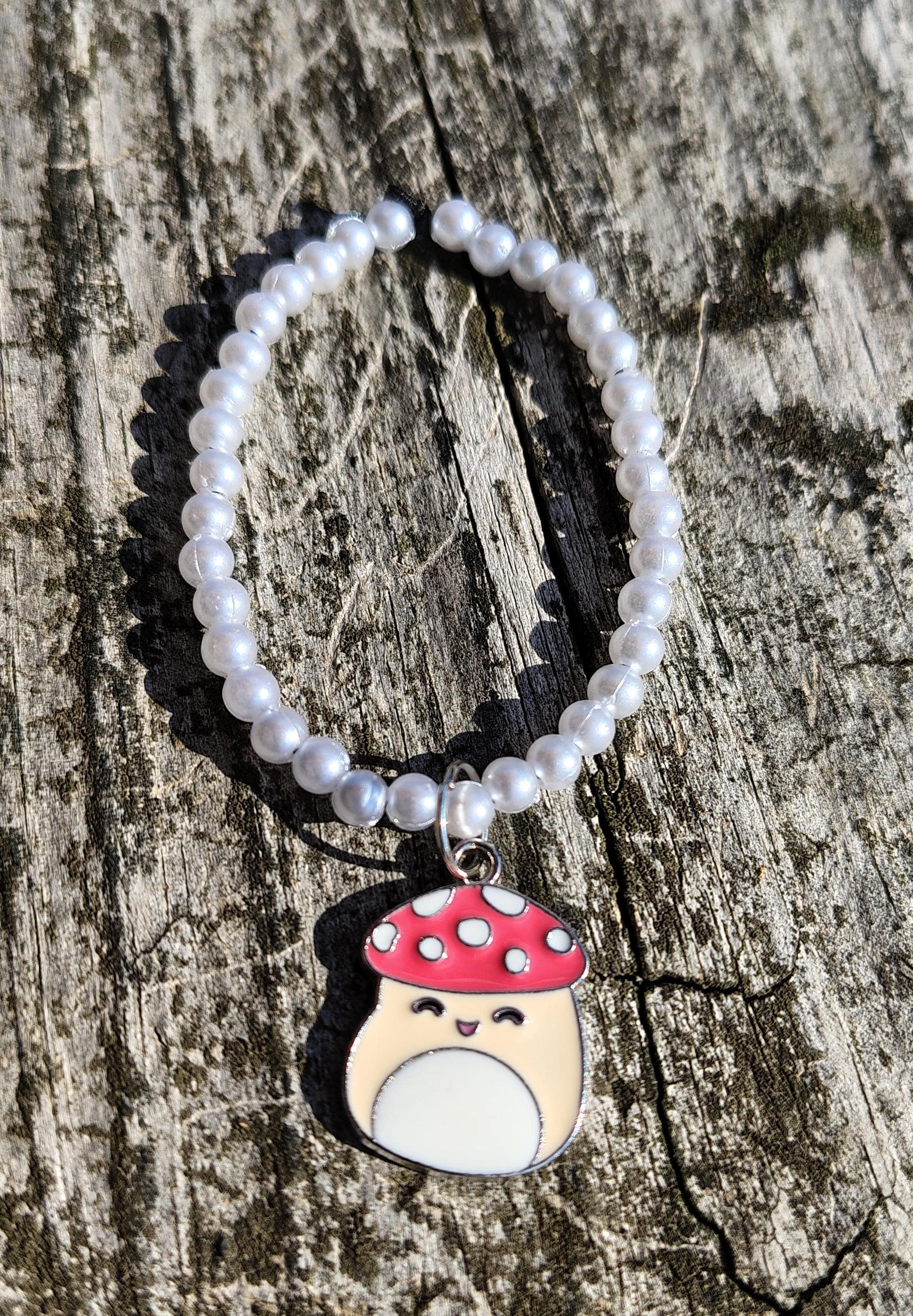 Small beaded Mushroom Bracelet - Thumbnail 2