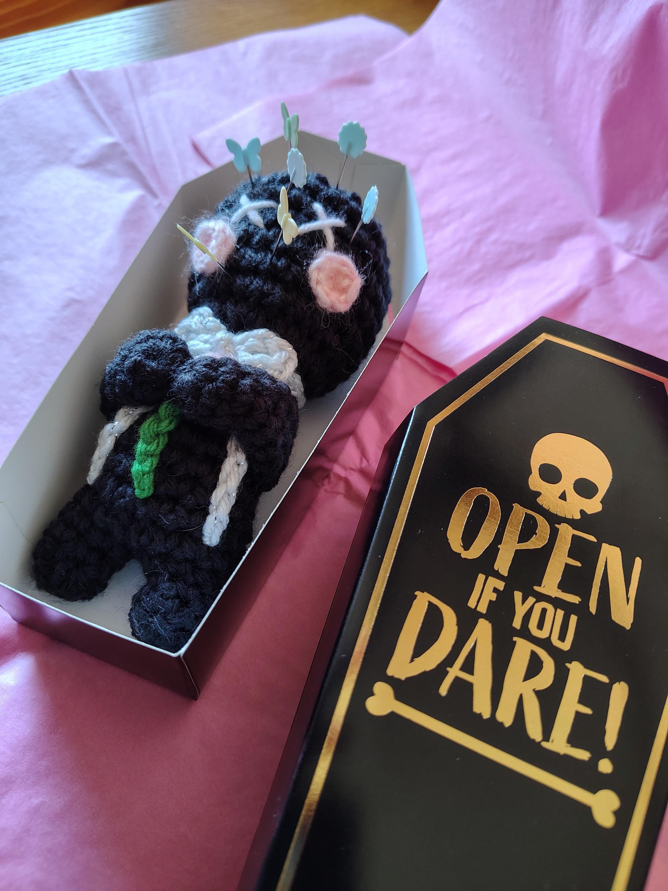 Gothic Pin Cushion, Dead Man Voodoo Poppet Spooky Home Decor - Thumbnail 4