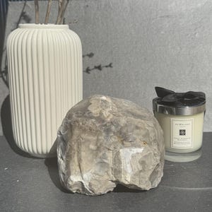 大きな黒いフリントストーン｜天然の原石｜アースデコレーション