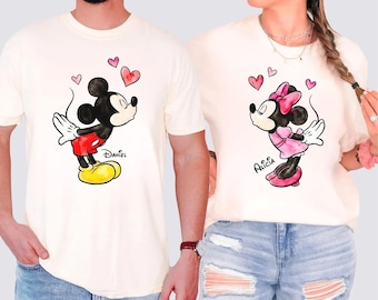 Camisetas de casal Mickey e Minnie, camisetas personalizadas da Disney combinando, presente personalizado de Dia dos Namorados, camisetas de lua de mel para ele e para ela, camiseta de aniversário