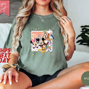 Retro Mickey and Friends Signatures Shirt, Vintage Disney Graphic Tee, Family Matching Disney Lover Gift, Nostalgic Mickey Mouse T-Shirt zdjęcie 10