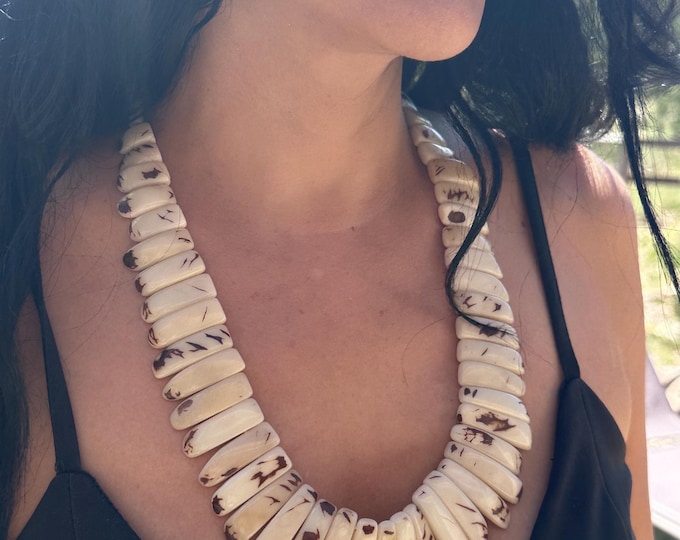 Tagua Bib Necklace/ Tagua Necklace / Tagua Jewelry/ Boho Necklace /Statement Necklace/ Boho/ Bohemian / Folk
