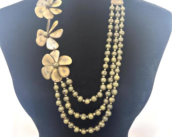 Tagua and Acai Seed Necklace/ Flower Tagua Necklace/ Boho Necklace| Statement Necklace| Green Necklace